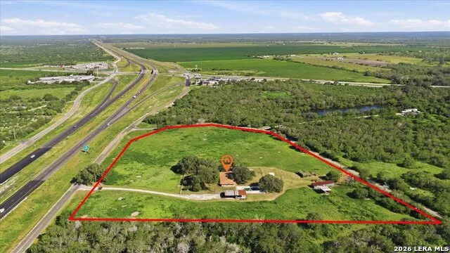 955 S HIGHWAY 37 ACCESS George West, TX 78022