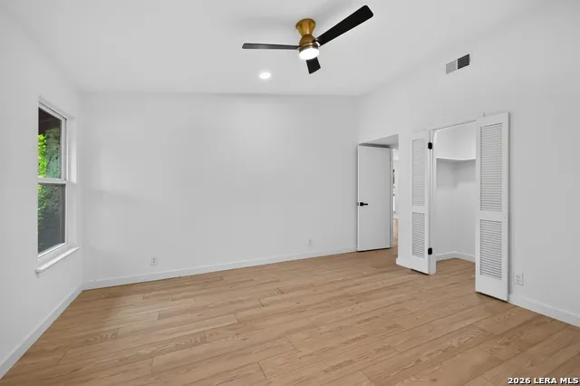 1017 CRIPPLE CREEK DR Austin, TX 78758