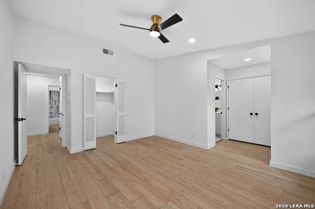 1017 CRIPPLE CREEK DR Austin, TX 78758