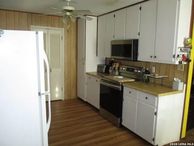 11939 Loop 107 Adkins, TX 78101