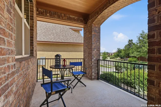 8647 GLASS GEM DR San Antonio, TX 78249