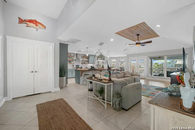 126 SEA VIEW DR Aransas Pass, TX 78336