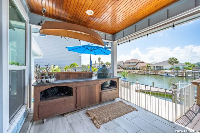 126 SEA VIEW DR Aransas Pass, TX 78336
