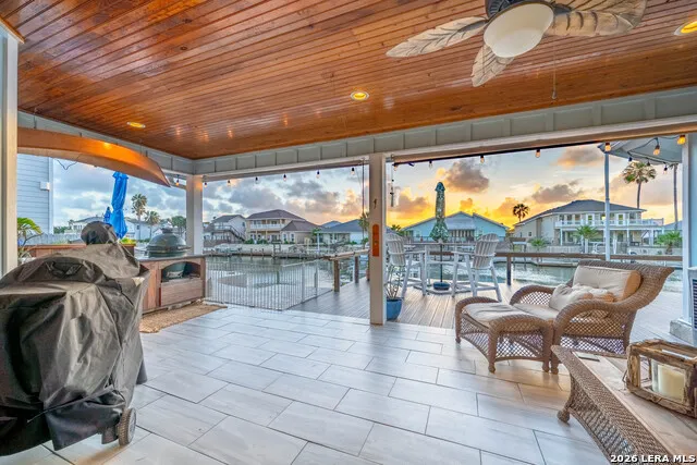 126 SEA VIEW DR Aransas Pass, TX 78336