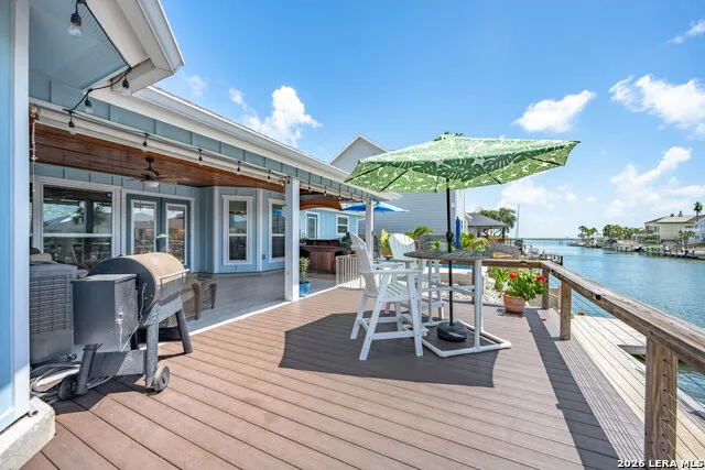 126 SEA VIEW DR Aransas Pass, TX 78336
