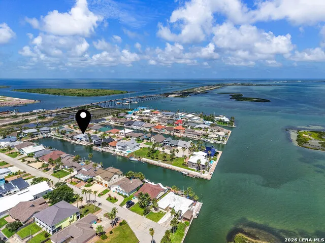 126 SEA VIEW DR Aransas Pass, TX 78336