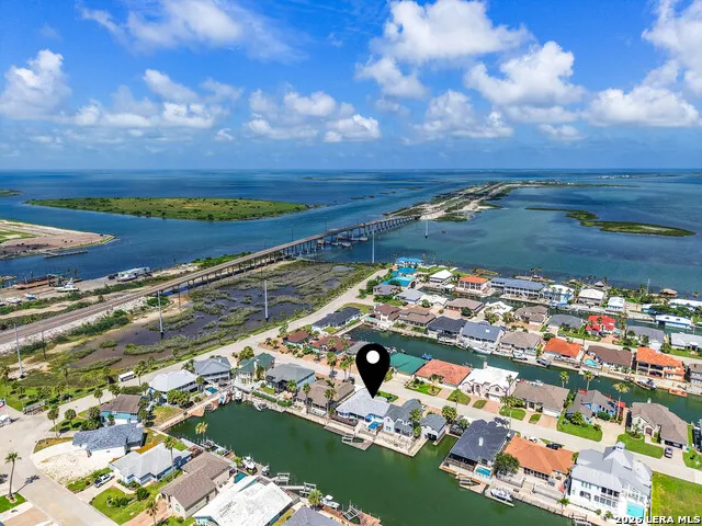 126 SEA VIEW DR Aransas Pass, TX 78336