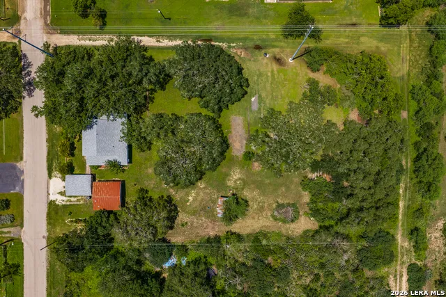 502 S ORANGE ST Sabinal, TX 78881