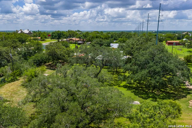 502 S ORANGE ST Sabinal, TX 78881