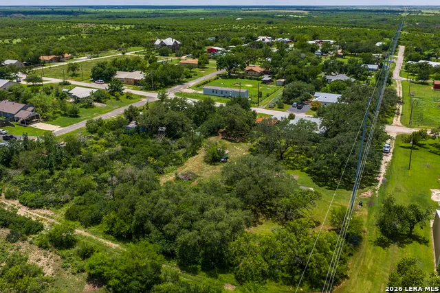 502 S ORANGE ST Sabinal, TX 78881