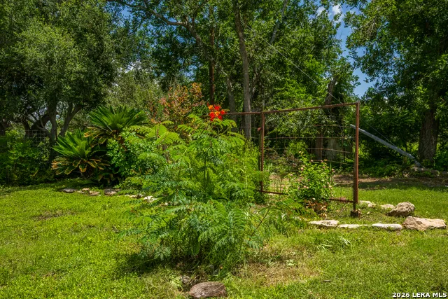 502 S ORANGE ST Sabinal, TX 78881