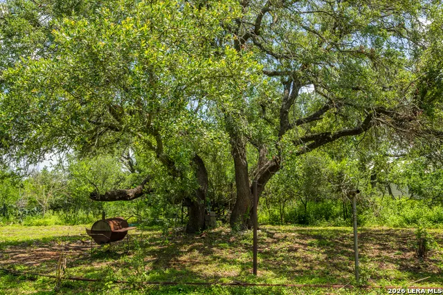502 S ORANGE ST Sabinal, TX 78881