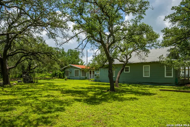502 S ORANGE ST Sabinal, TX 78881
