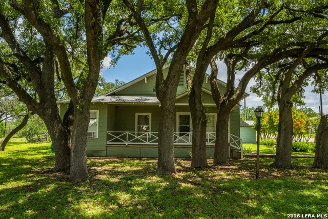 502 S ORANGE ST Sabinal, TX 78881
