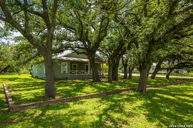 502 S ORANGE ST Sabinal, TX 78881