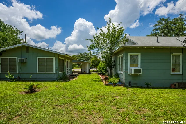 502 S ORANGE ST Sabinal, TX 78881