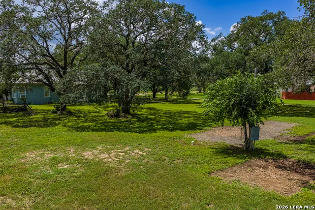 502 S ORANGE ST Sabinal, TX 78881