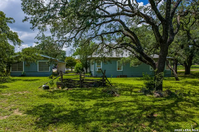 502 S ORANGE ST Sabinal, TX 78881