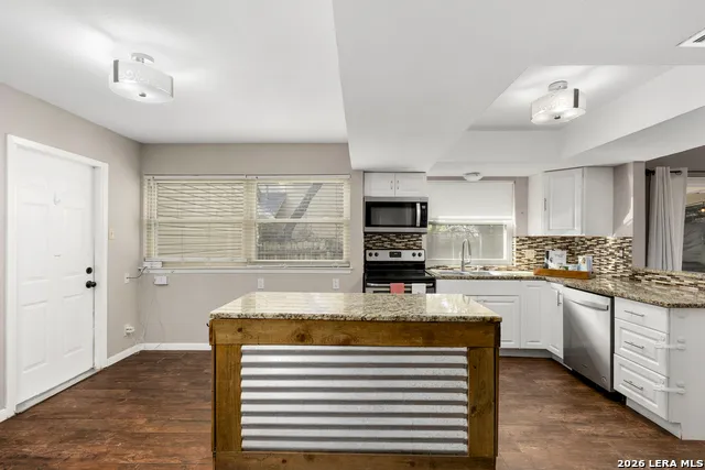8507 TIMBER CREST ST San Antonio, TX 78250