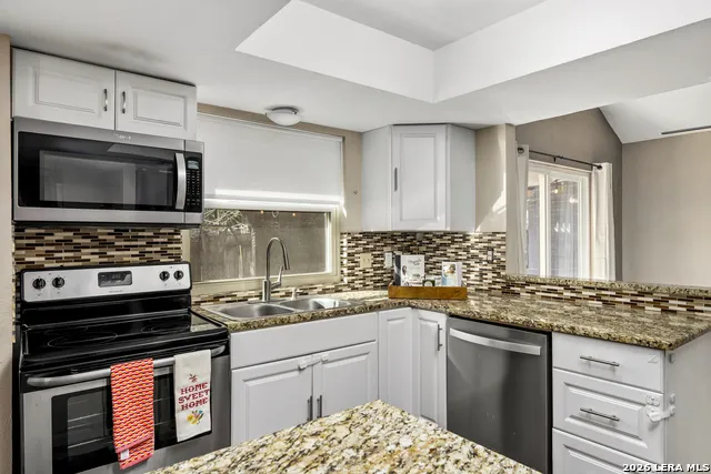 8507 TIMBER CREST ST San Antonio, TX 78250