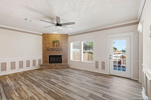 5910 Bayou Bnd Windcrest, TX 78239
