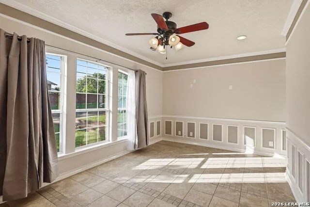 5910 Bayou Bnd Windcrest, TX 78239