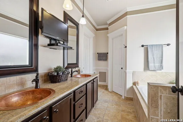 5910 Bayou Bnd Windcrest, TX 78239