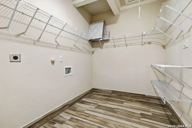 5910 Bayou Bnd Windcrest, TX 78239