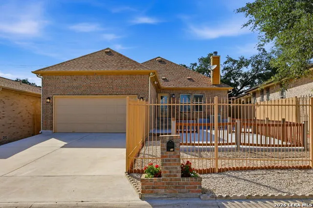 5910 Bayou Bnd Windcrest, TX 78239