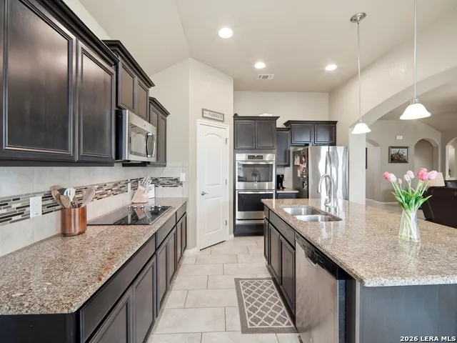 235 Valley Forge Pleasanton, TX 78064