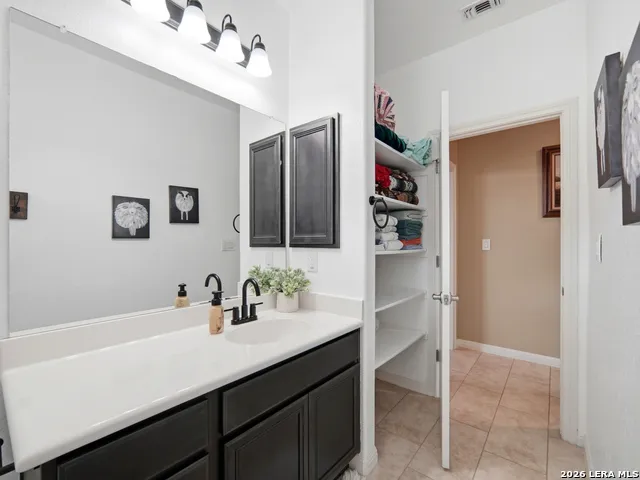 235 Valley Forge Pleasanton, TX 78064