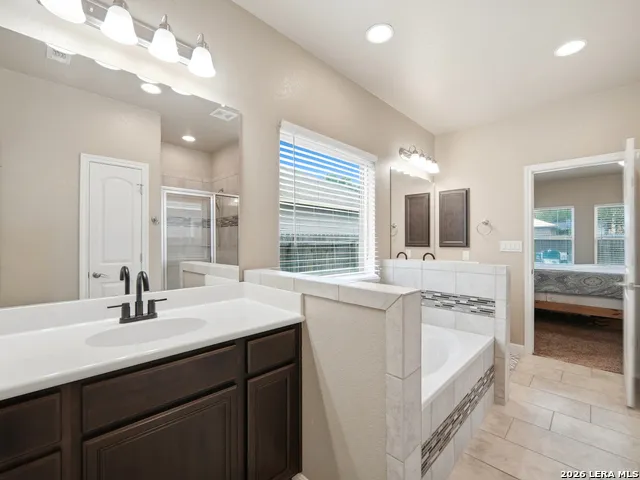 235 Valley Forge Pleasanton, TX 78064