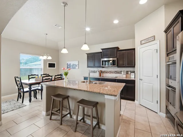 235 Valley Forge Pleasanton, TX 78064