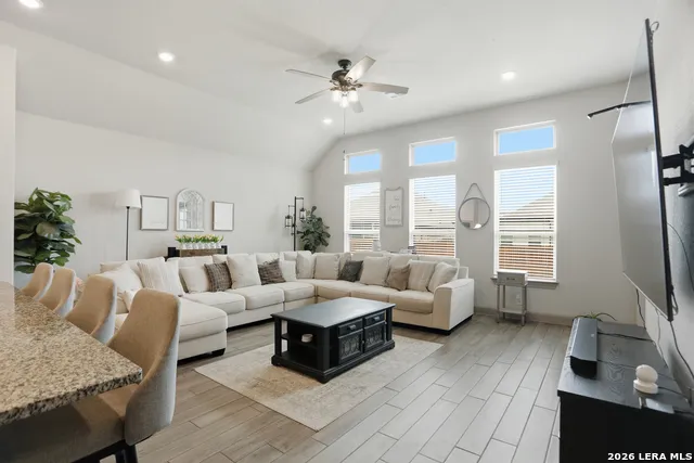 341 Misty Sails Cibolo, TX 78108