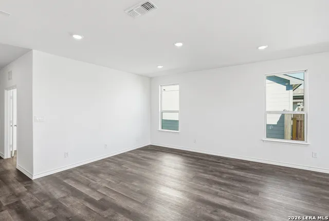519 NIGHTINGALE AVENUE Marion, TX 78124