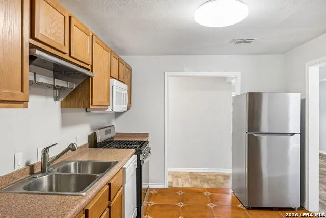835 Lovera Blvd San Antonio, TX 78201