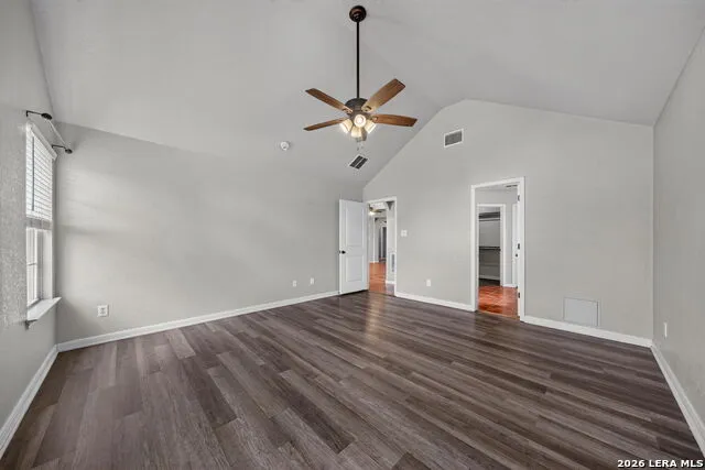 15815 White Cap Dr Lytle, TX 78052