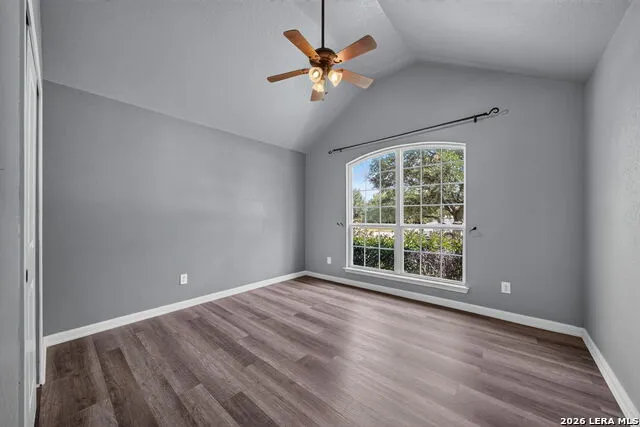 15815 White Cap Dr Lytle, TX 78052
