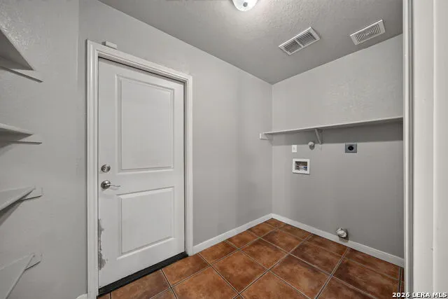 15815 White Cap Dr Lytle, TX 78052