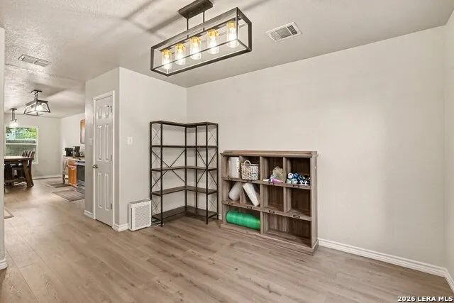 137 Goldenrod Cibolo, TX 78108