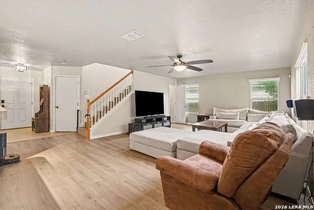 137 Goldenrod Cibolo, TX 78108