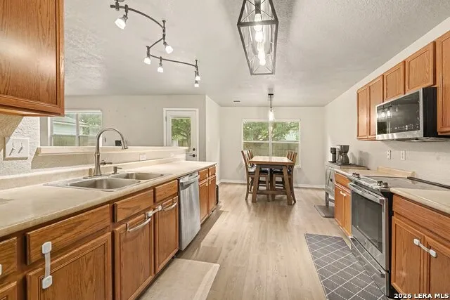 137 Goldenrod Cibolo, TX 78108