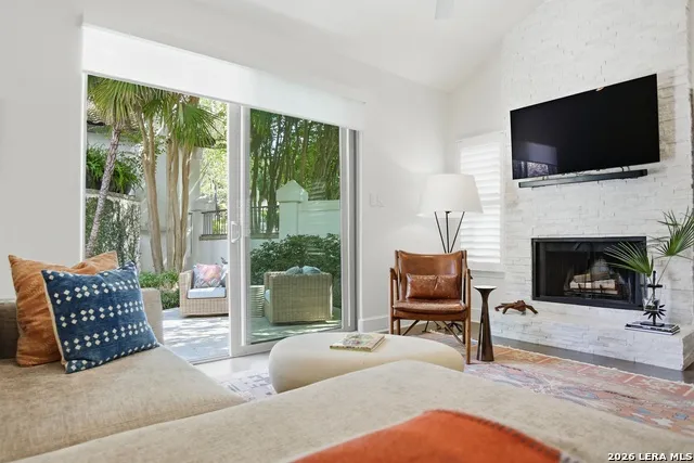 208 Grandview #UNIT 5 Alamo Heights, TX 78209