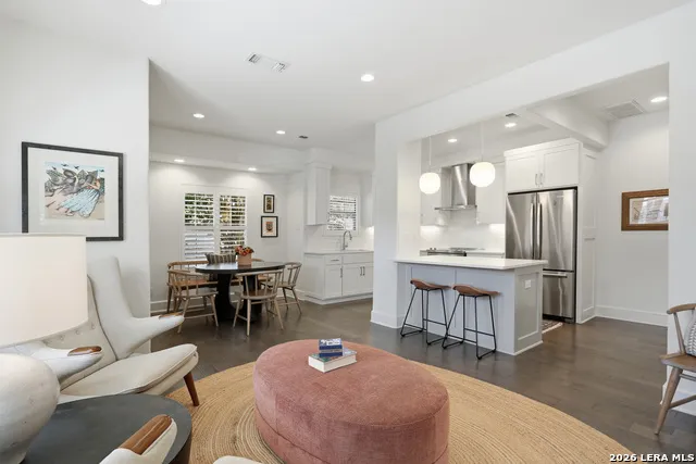 208 Grandview #UNIT 5 Alamo Heights, TX 78209