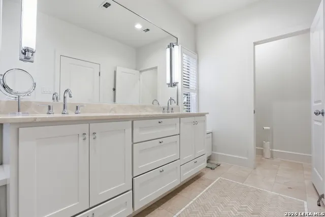 208 Grandview #UNIT 5 Alamo Heights, TX 78209