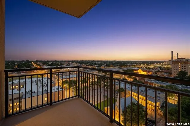 215 CENTER ST #1205 San Antonio, TX 78202