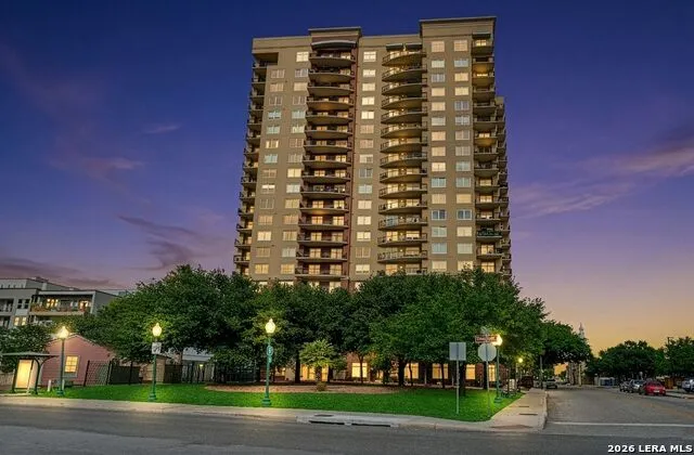 215 CENTER ST #1205 San Antonio, TX 78202