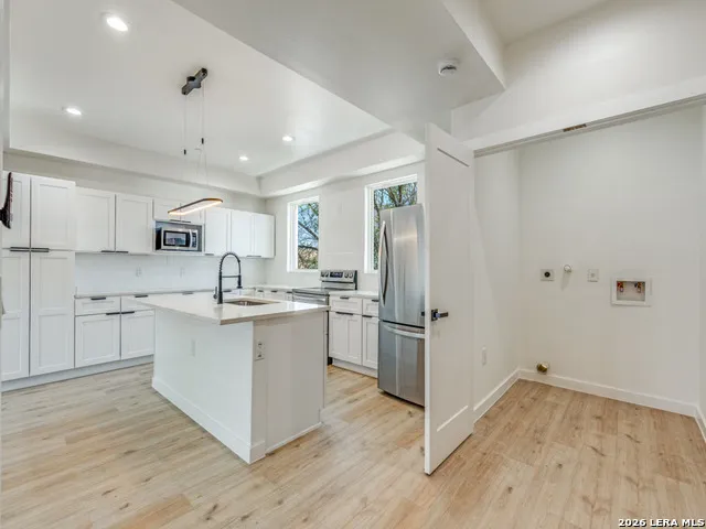 308 S Mesquite St #101 San Antonio, TX 78203