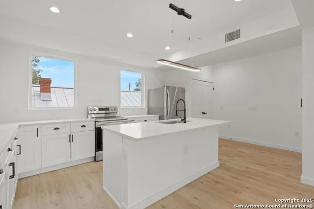 308 S Mesquite St #101 San Antonio, TX 78203