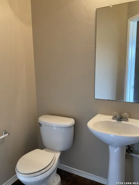 10802 Mathom Landing Universal City, TX 78148